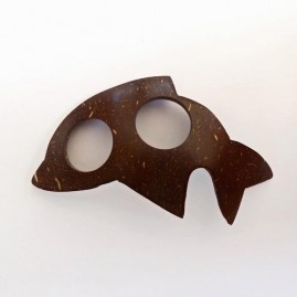 Boucle attache pareo en noix de coco motif dauphin