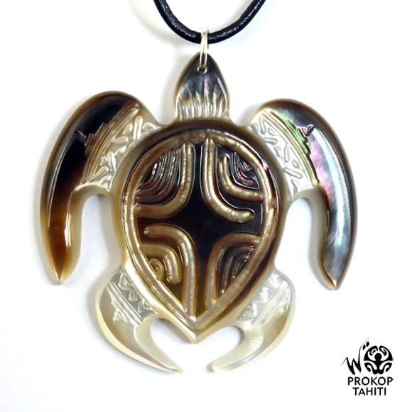 Pendentif nacre gravee prokop tahiti tortue xl tg32 Pendentif nacre gravee prokop tahiti tortue xl tg32