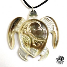 Pendentif nacre gravee prokop tahiti tortue xl tg35