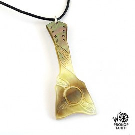 Pendentif nacre gravee prokop tahiti ukulele u9