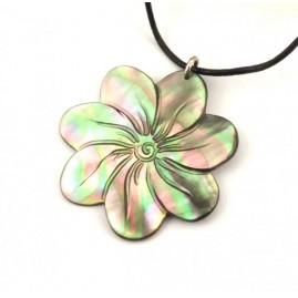 Pendentif nacre gravee prokop tahiti fleur tiare 7ff