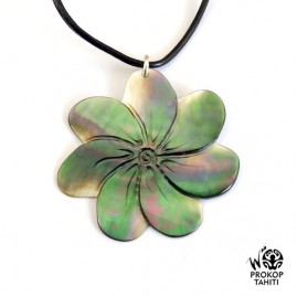Pendentif nacre gravee prokop tahiti fleur tiare 7ffv