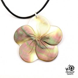Pendentif nacre gravee prokop fleur tahiti 5fg15