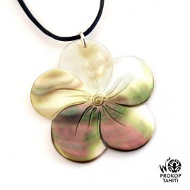 Pendentif nacre gravee prokop fleur tahiti 5fg17
