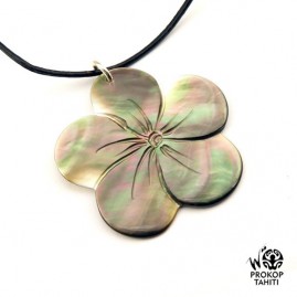 Pendentif nacre gravee prokop fleur tahiti 5fg24