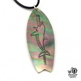 Pendentif nacre gravee prokop tahiti surf xl s10