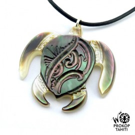 Pendentif Nacre Gravee...