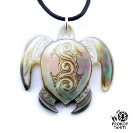 Pendentif Nacre Gravee...