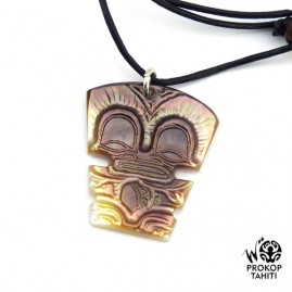 Pendentif Nacre Gravee...