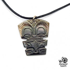 Pendentif Nacre Gravee...