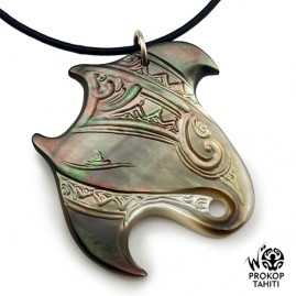 Pendentif Nacre Gravee...