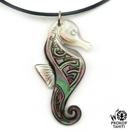 Pendentif Nacre Gravee...