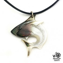 Pendentif Nacre Gravee...