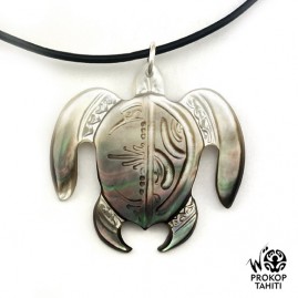 Pendentif Nacre Gravee...