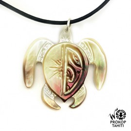 Pendentif Nacre Gravee...