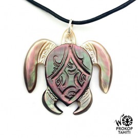 Pendentif Nacre Gravee...