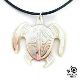 Pendentif Nacre Gravee...