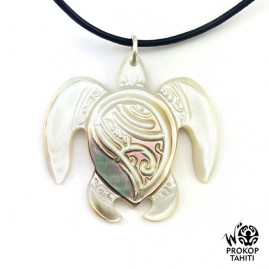 Pendentif Nacre Gravee...