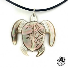 Pendentif Nacre Gravee...