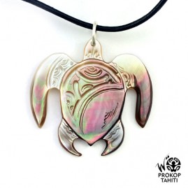 Pendentif Nacre Gravee...