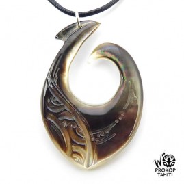 Pendentif Nacre Gravee...