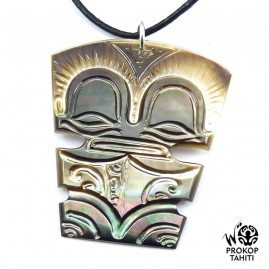 Pendentif Nacre Gravee...