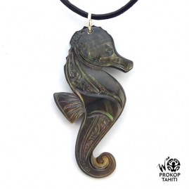 Pendentif Nacre Gravee...