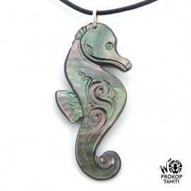 Pendentif Nacre Gravee...