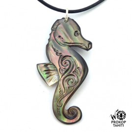 Pendentif Nacre Gravee...