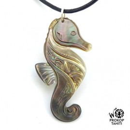Pendentif Nacre Gravee...